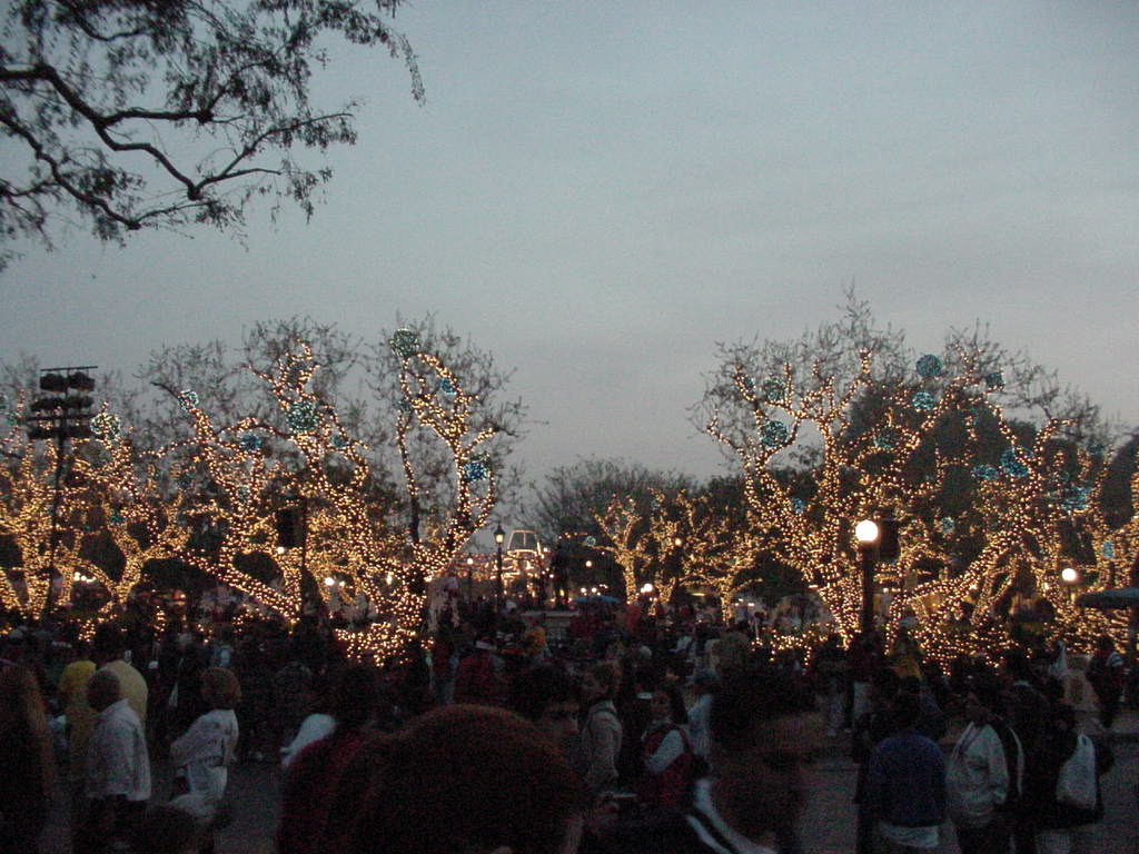 Christmas Eve At Disneyland 2000