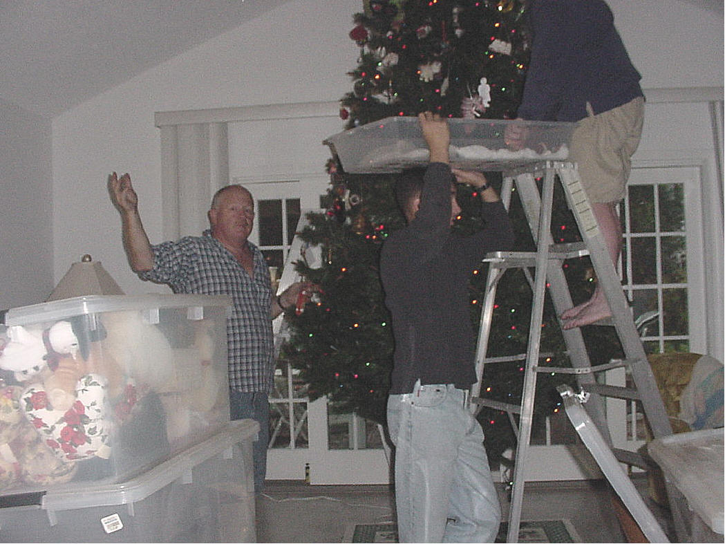 Decorating for Christmas 2001