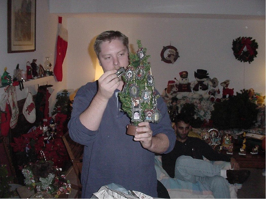 Decorating for Christmas 2001