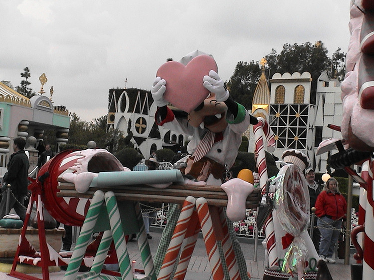 Disneyland Christmas Eve Parade 2002