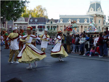 Christmas Eve At Disneyland 2005