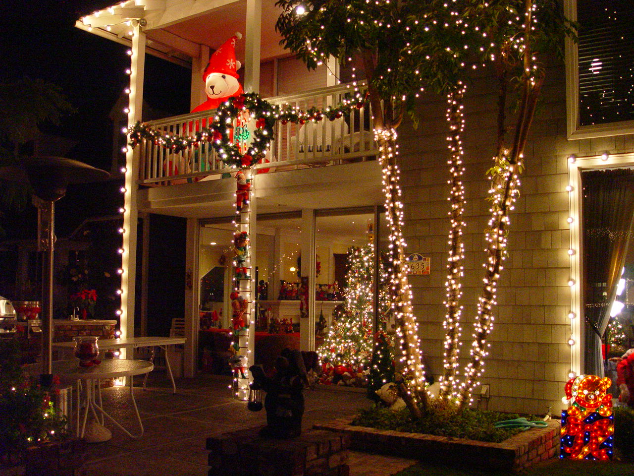 Naples California Walk Of Lights 2005