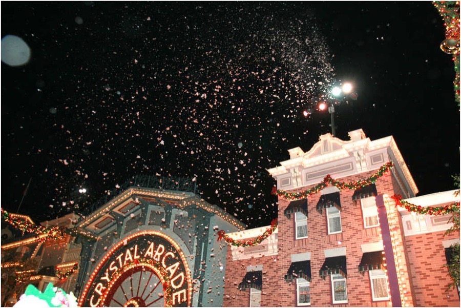 2006 Disneyland Christmas Parade