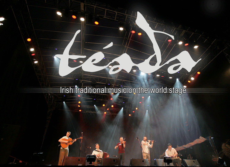 Teada performing