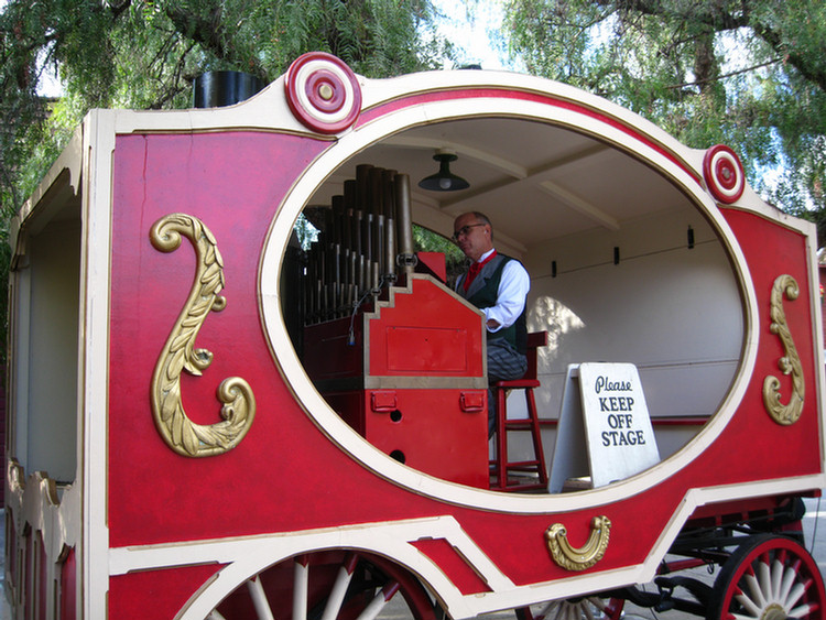 Knott's Berry Farm Christmas Visit