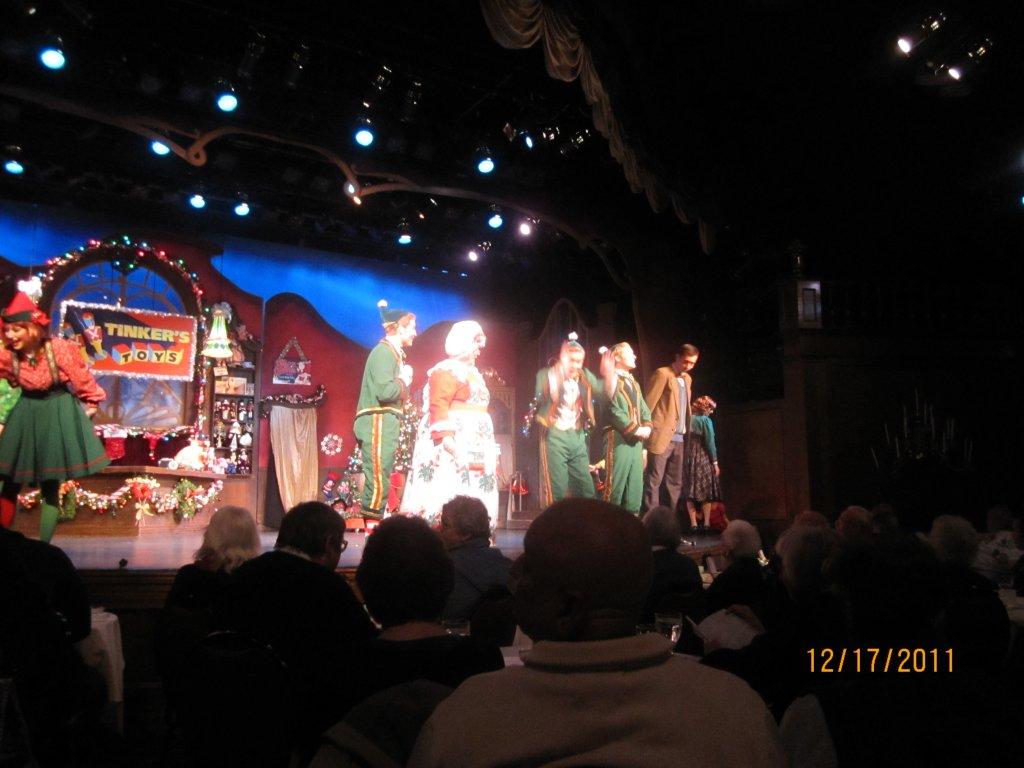 The annual Christmas Play via the VickyCam