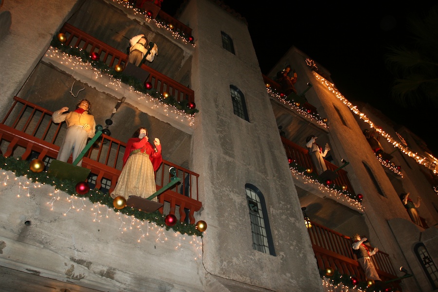 A visit to the Riverside Mission Inn with family December 2012