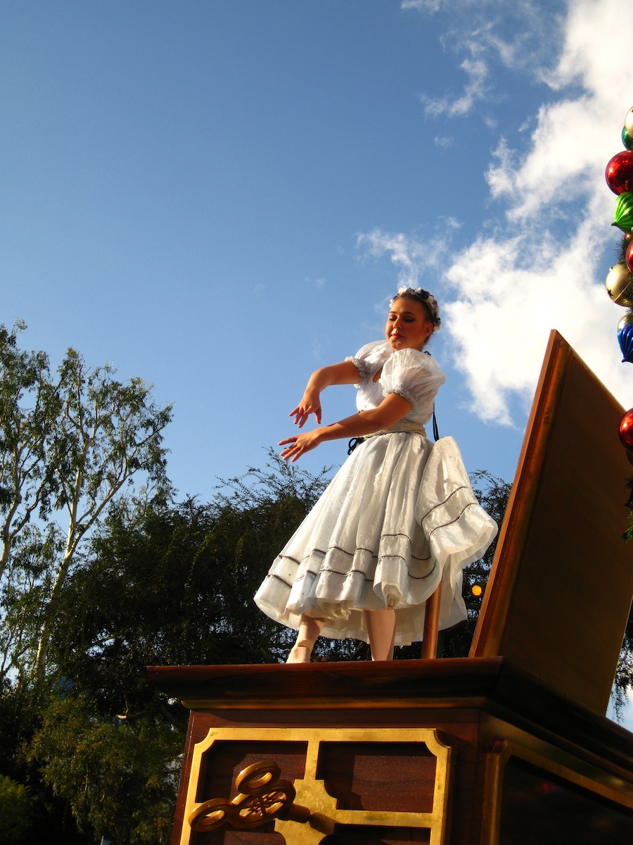 The Disneyland Christmas Eve  Parade  2012