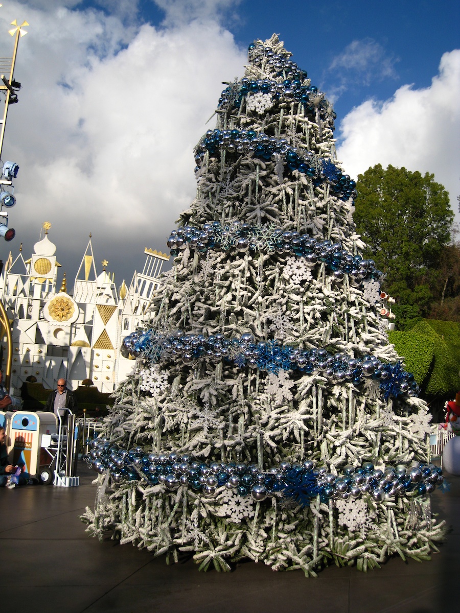 The Disneyland Christmas Eve  Parade  2012