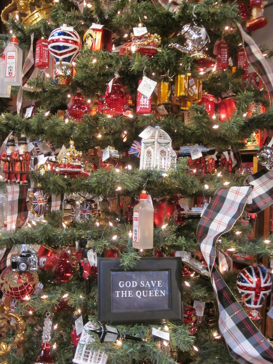 Early visit to Rogers Gardens Christmas 2013