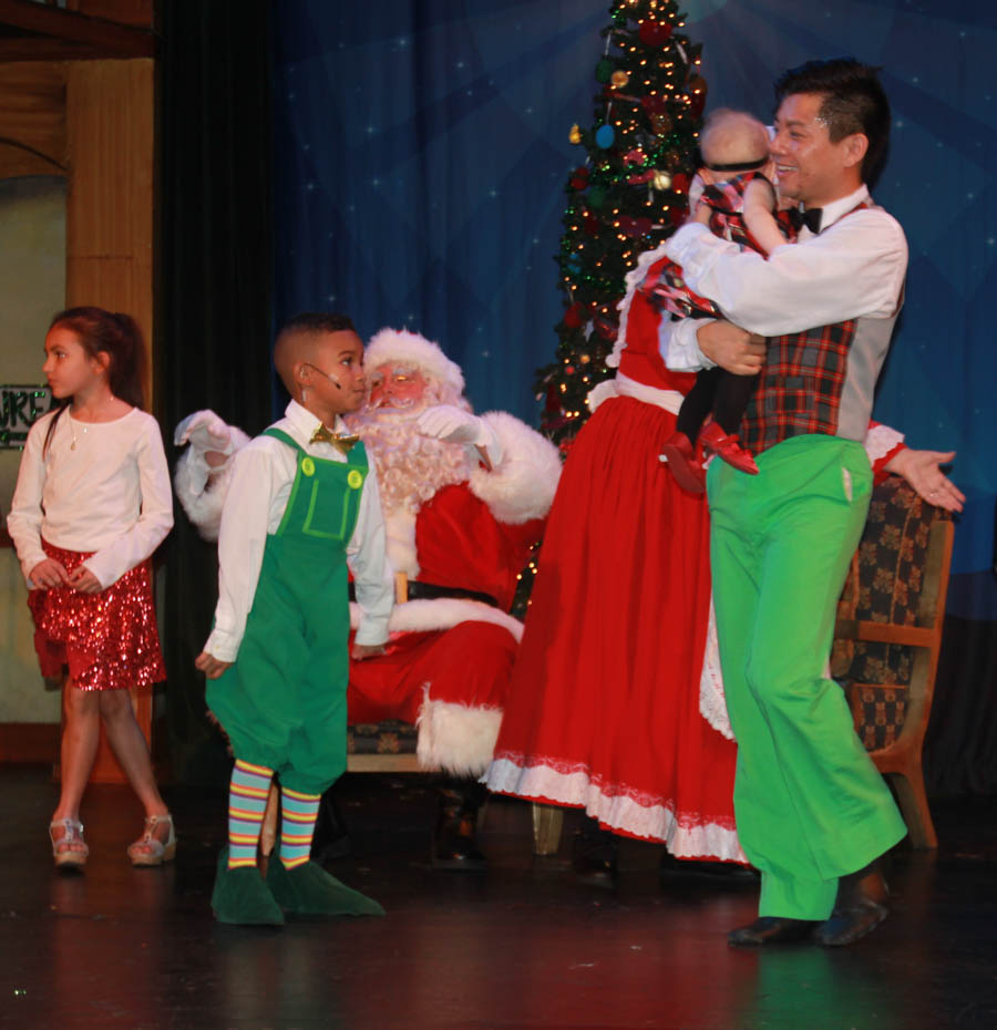 The 2014 Christmas Play gets underway