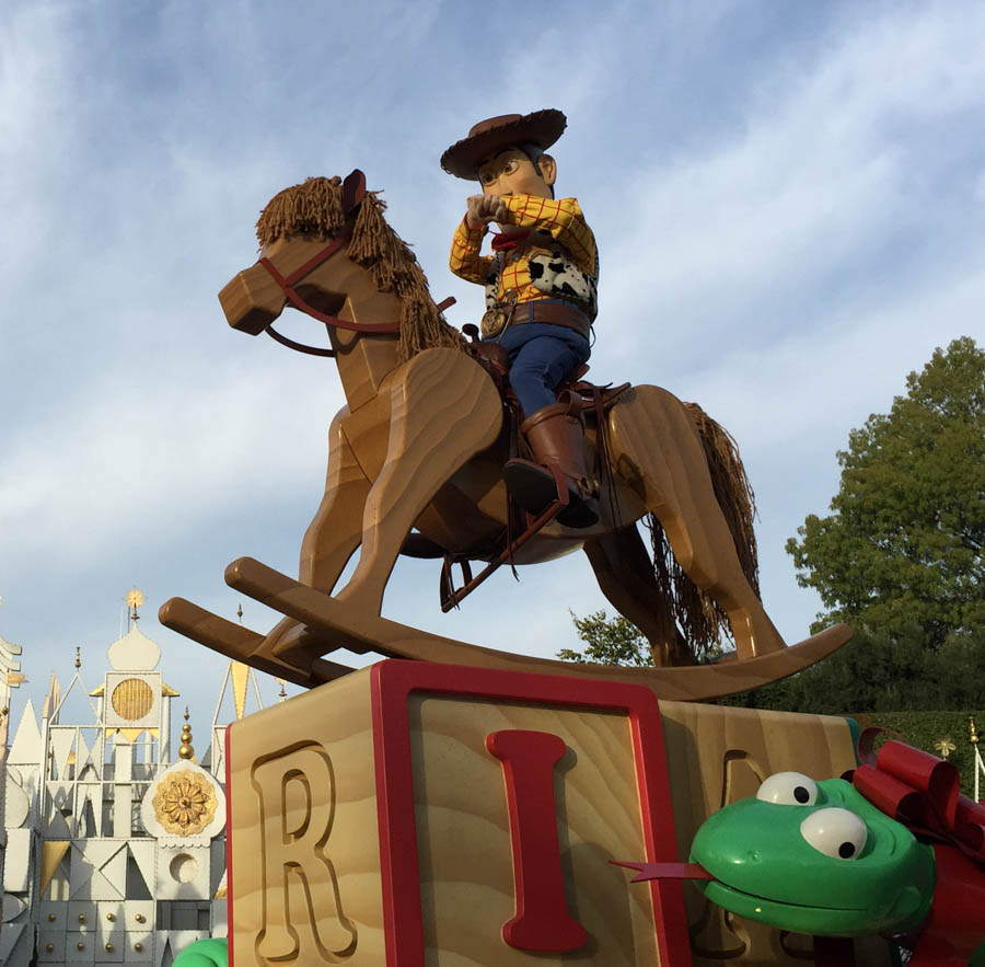 Christmas Eve Fantasy Parade at Disneyland 2014