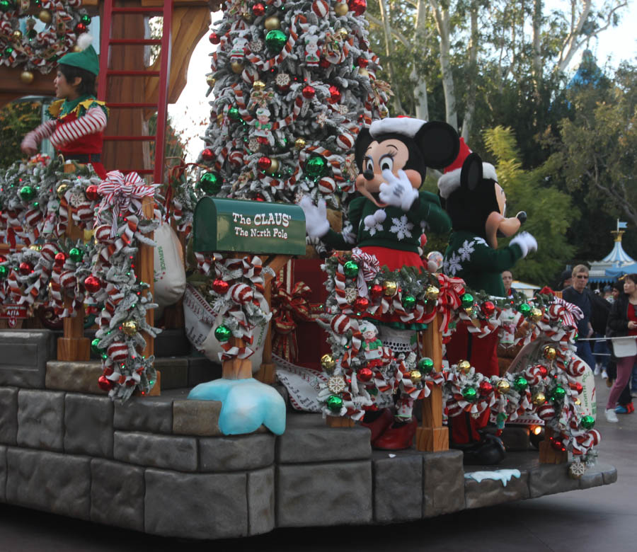 Disneyland Holiday Parade 12/24/2015