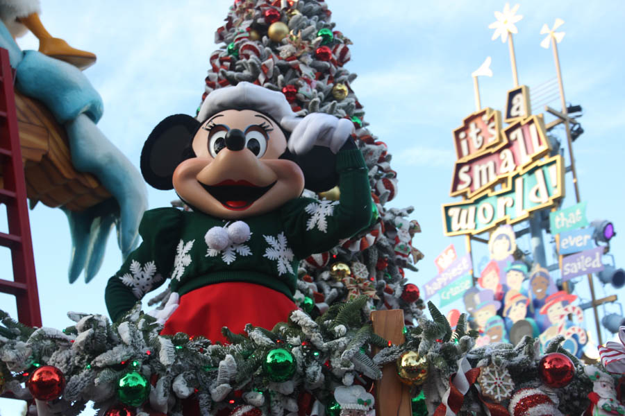 Disneyland Holiday Parade 12/24/2015