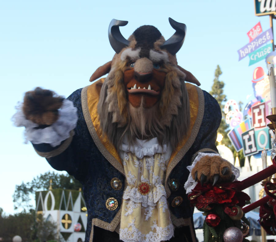 Disneyland Holiday Parade 12/24/2015