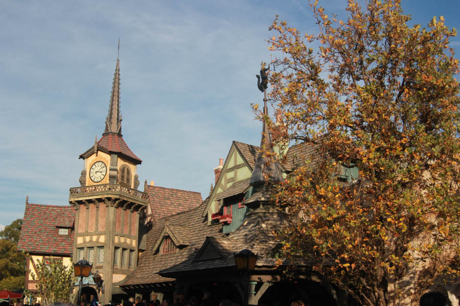 Breakfast at Disneyland and preparing for the Christmas Eve Tour 12/24/2015