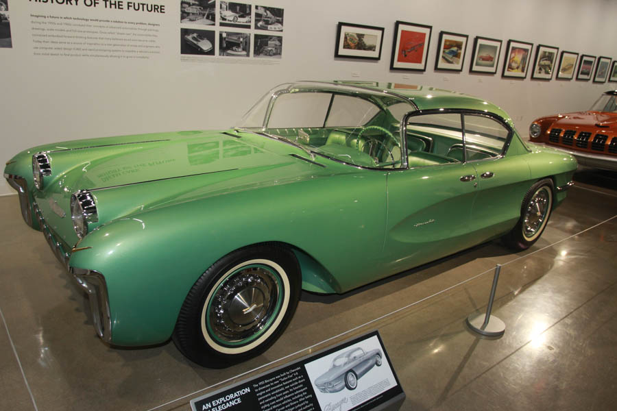 Farmer's Market and Petersen's Auto Museum Christmas 2015