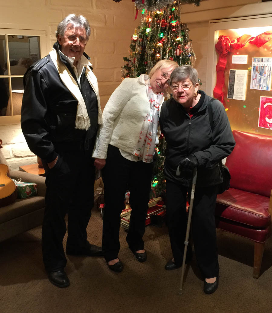 The Finch's and Liles enjoy 'Night Of A Thousnad Lights' at Sherman Gardens 12/8/2016