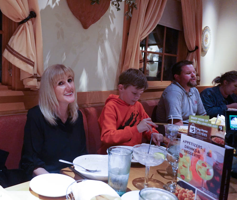 Family Dinner On The Fly At OLive Garden 12/12/2019