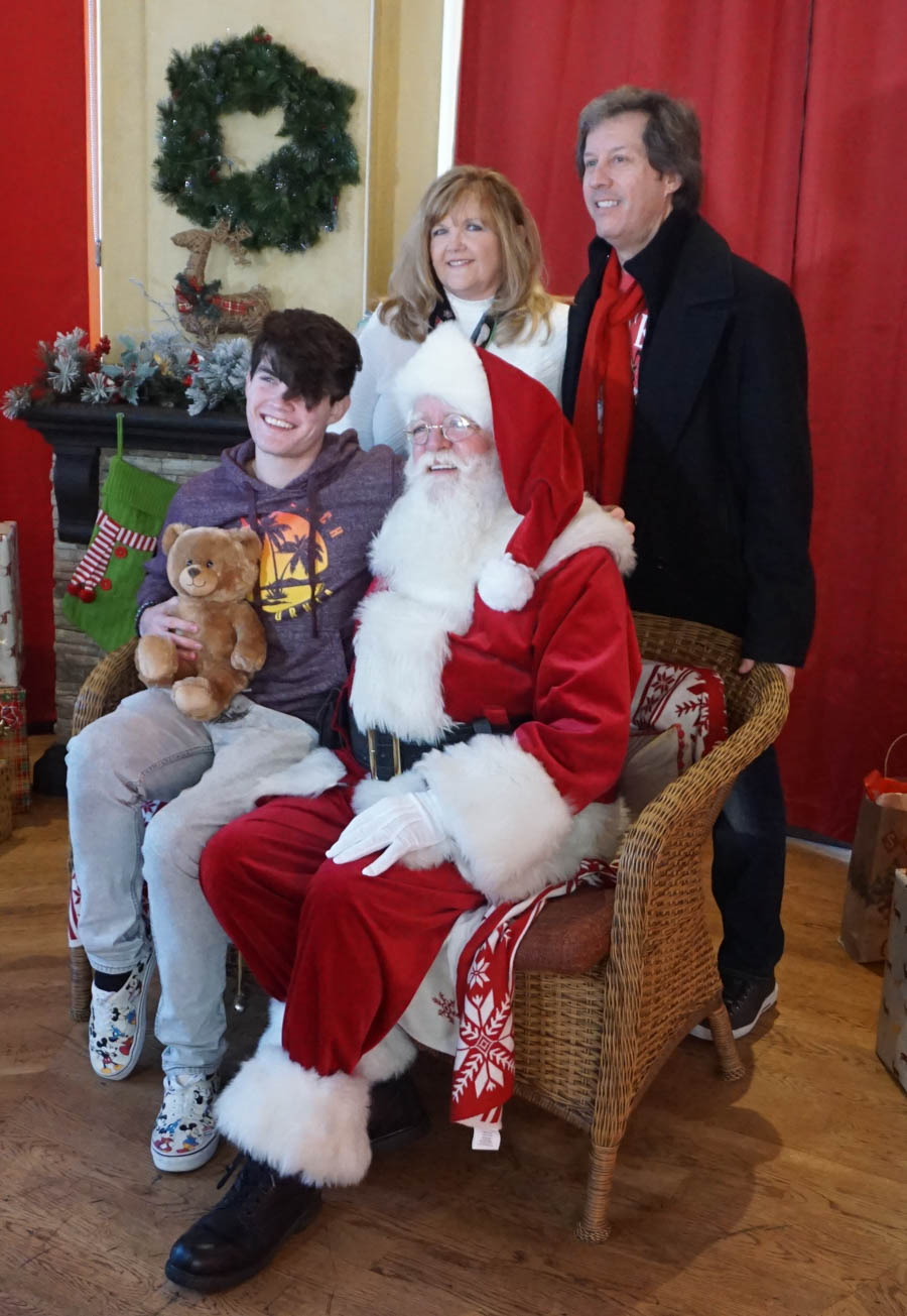 Visiting Santa Before Breakfast At Catal 12/24/2019