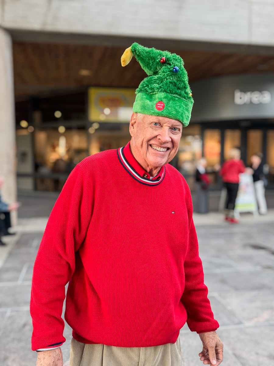 2025-11-30 alley Cats Christmas Show