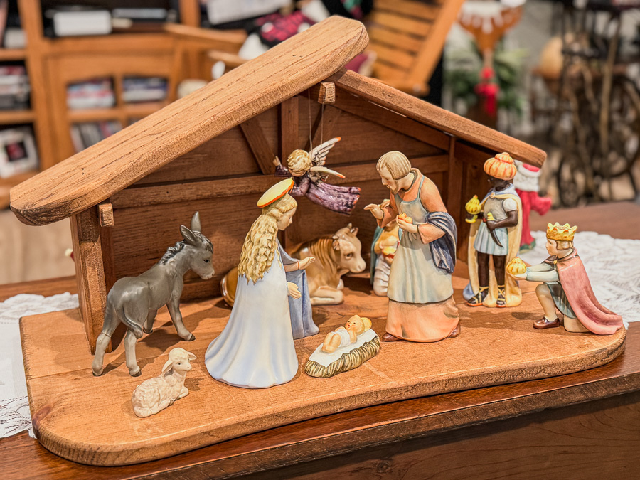 2025-12-03 Decorating For Christmas 2025