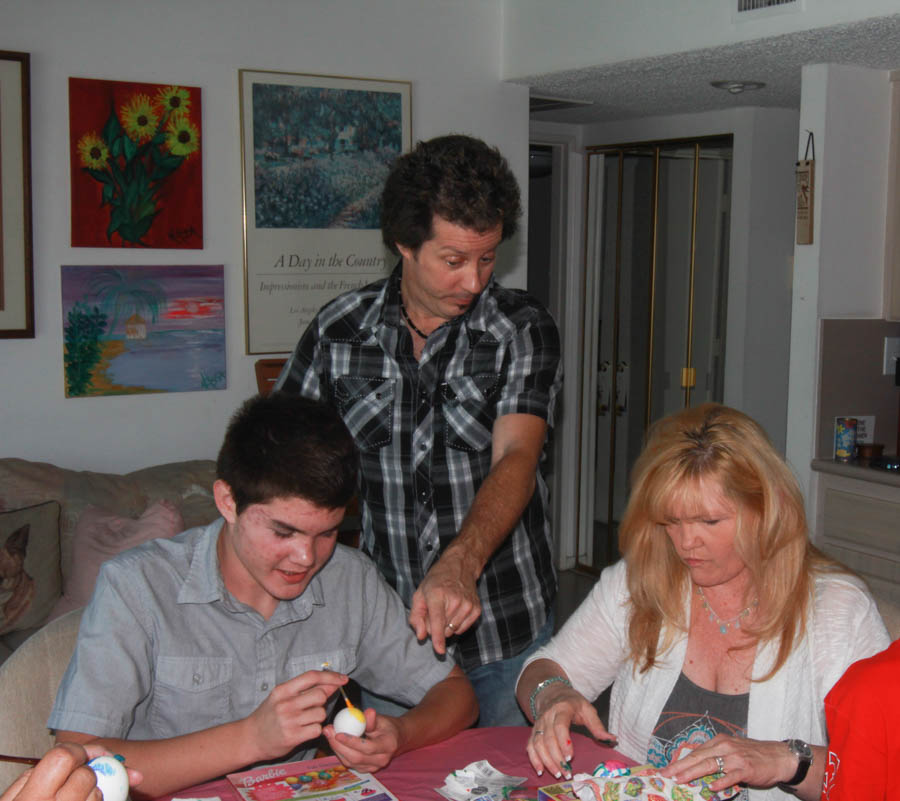 Coloring Easter Eggs April 2015 with family and friends