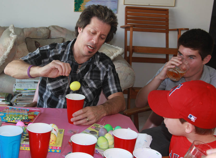 Coloring Easter Eggs April 2015 with family and friends