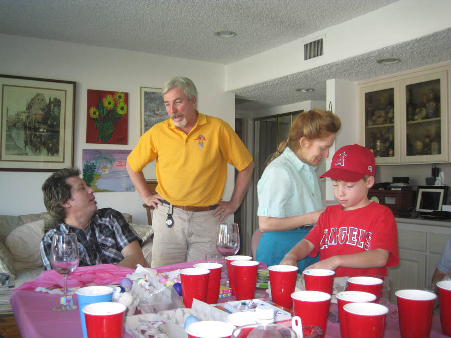 Coloring Easter Eggs April 2015 with family and friends