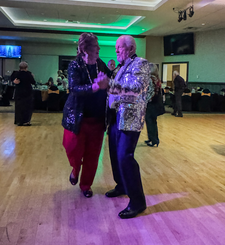 2025-12-31 New year's Eve At The Elks