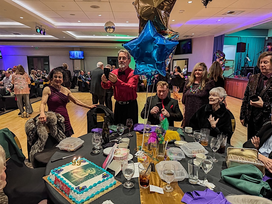 2025-12-31 New year's Eve At The Elks