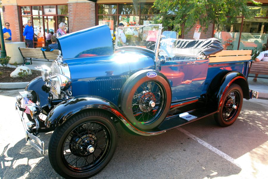 Seasl Beach Car Show