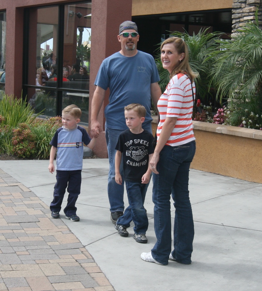 Lunch and the Aquarium with family 9/21/2013