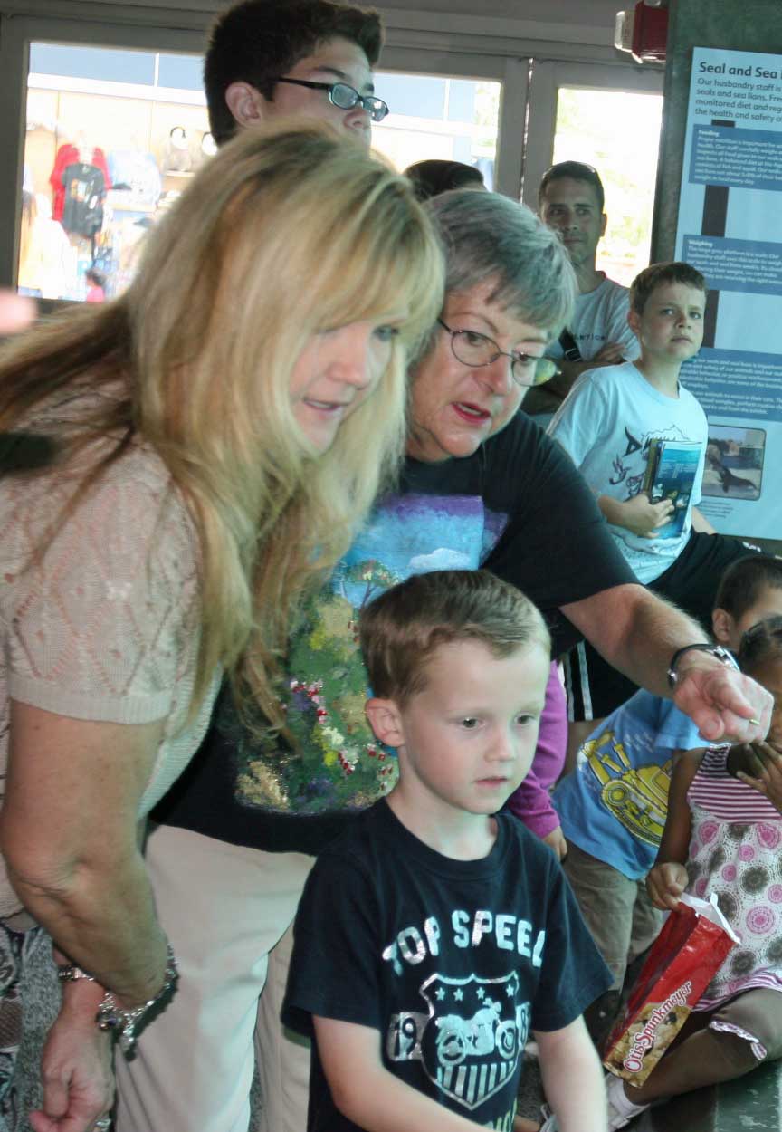 Lunch and the Aquarium with family 9/21/2013