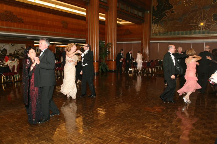 Inside the Art Deco 2010 Dance