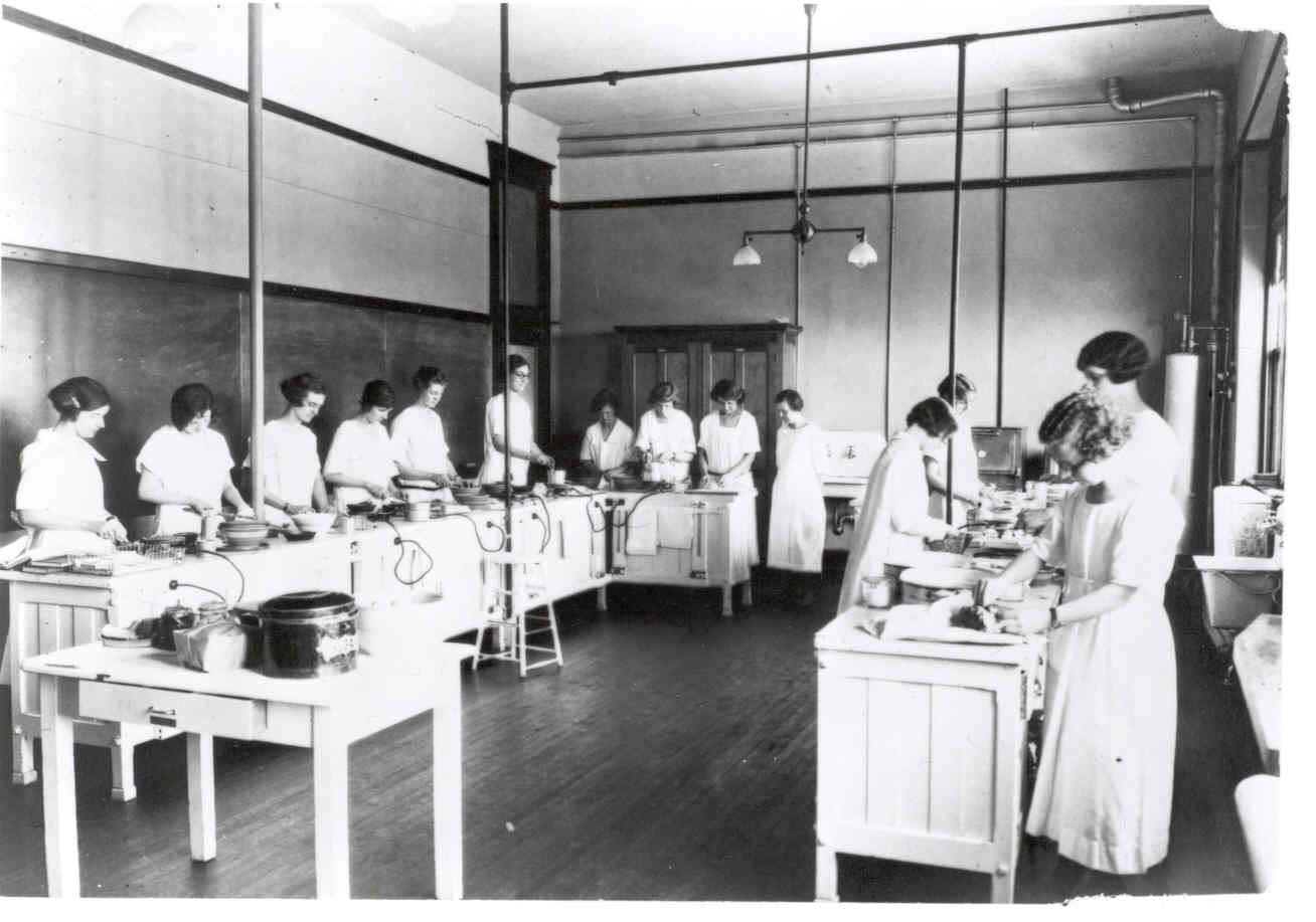 1928 - Progress is being made, electric is being used.