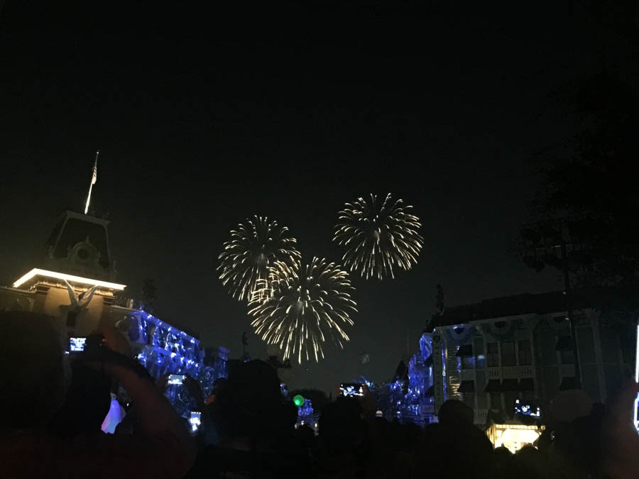 Disneyland of its 60th anniversary 7/17/2015