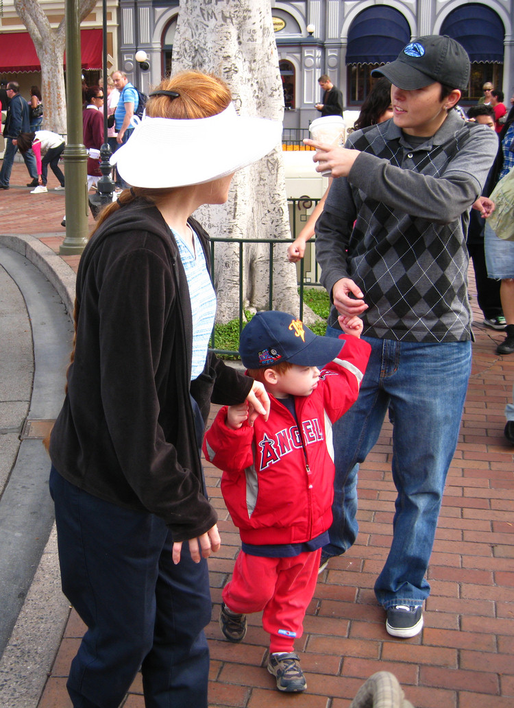 Theio's first visit to Disneyland