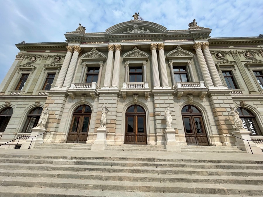 2025-08 Bob & Donna Go To Europe