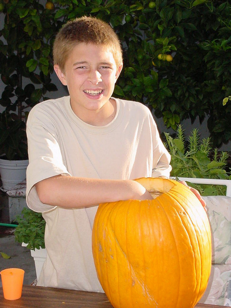 Halloween 2000 Pumpkin Carving