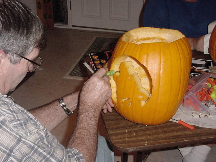 Halloween 2001 Pumpkin Carving