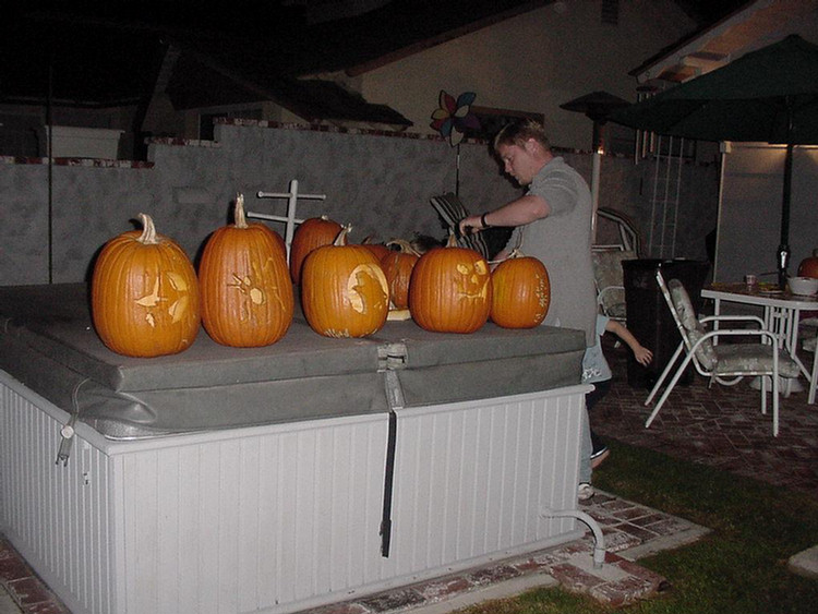 Halloween 2001 Pumpkin Carving