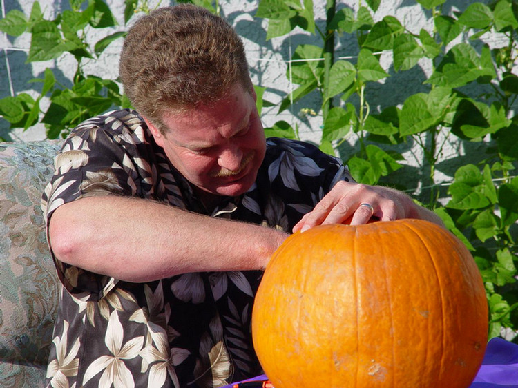 Halloween 2004 Pumpkin Carving