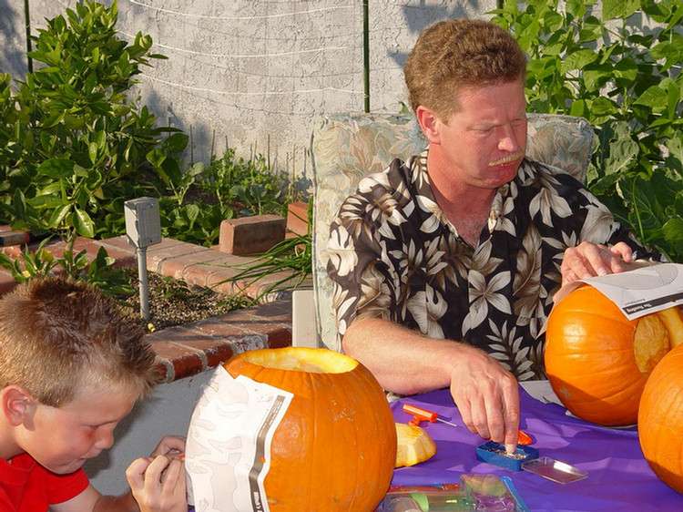 Halloween 2004 Pumpkin Carving