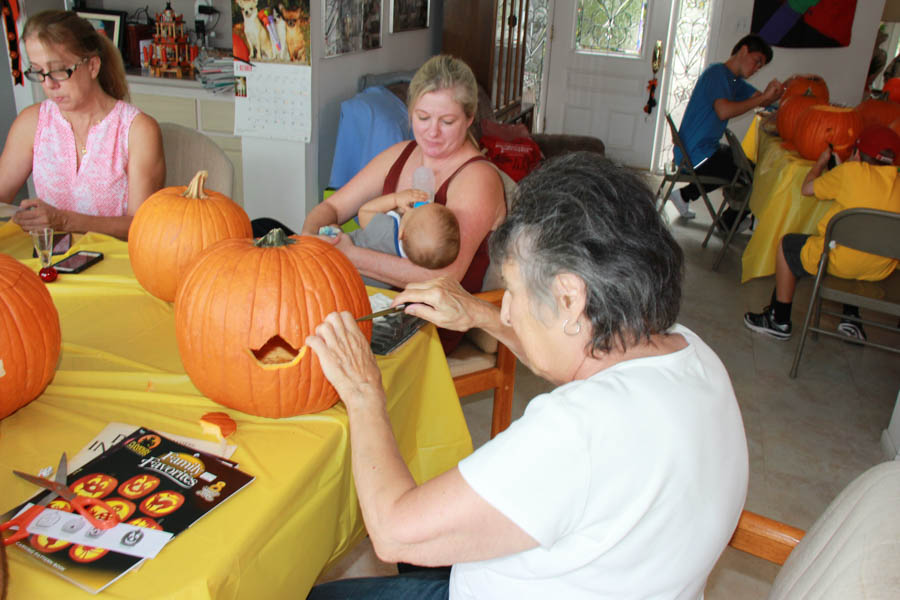 Pumpkin carving with family 10/29/2016