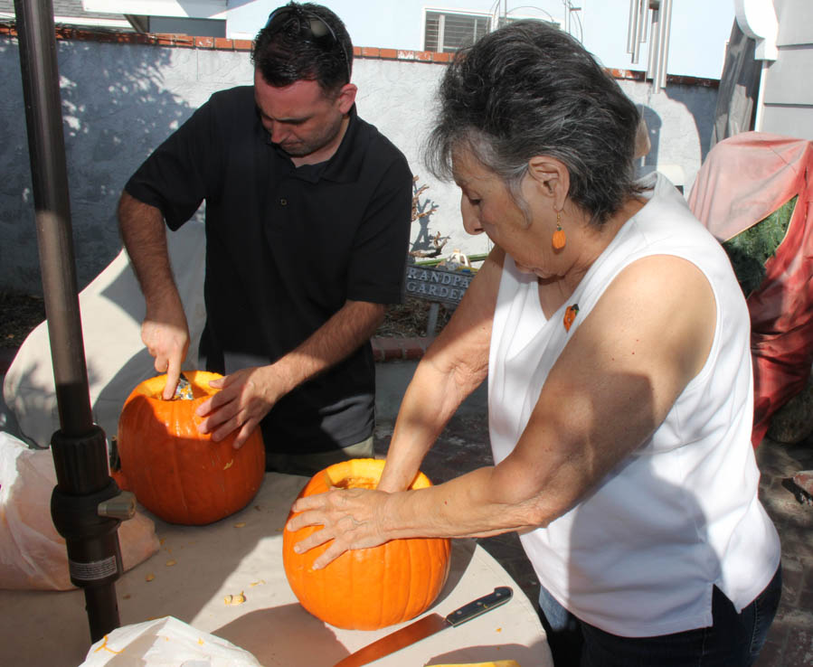 The Liles' Family pumplin carving 10/28/2017