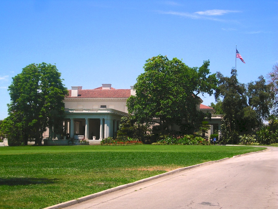 Arrival and a docent tour