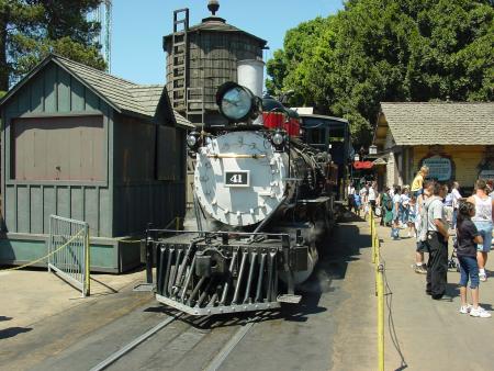 Knott's Berry Farm train