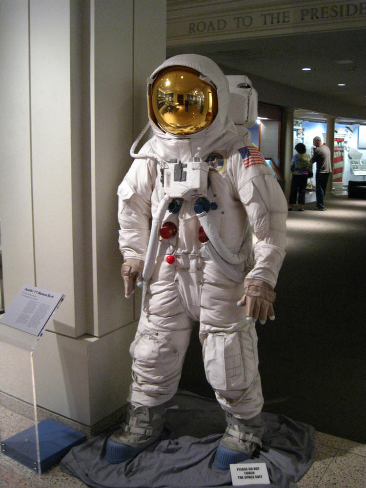 Apollo Program at the Nixon Library  1/8/2010