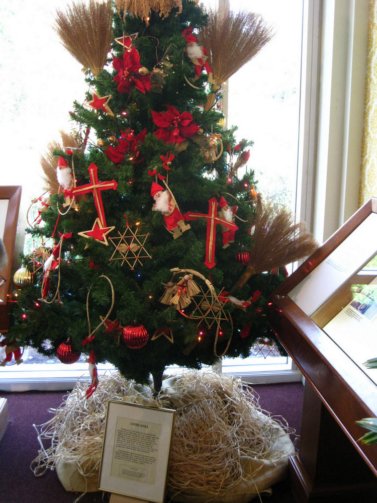 Nixon library Christmas trees 1/8/2010